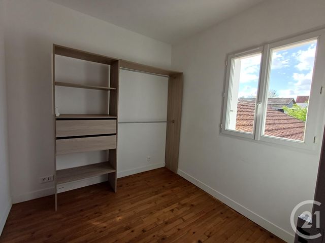 Maison &agrave; louer - 4 pi&egrave;ces - 80 m2 - Chatellerault - 86 - POITOU-CHARENTES