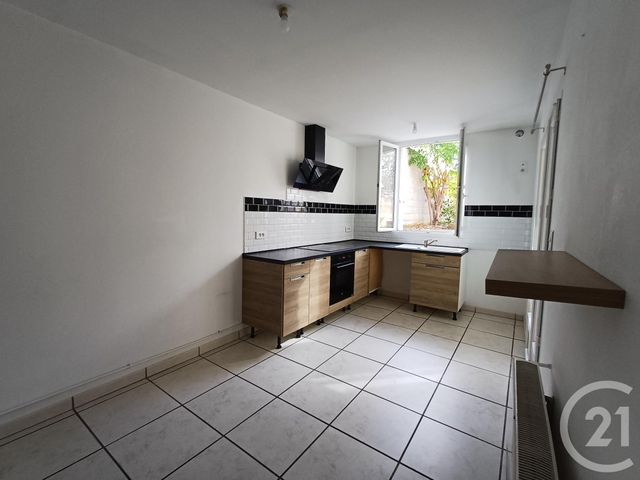 Maison &agrave; louer - 4 pi&egrave;ces - 80 m2 - Chatellerault - 86 - POITOU-CHARENTES