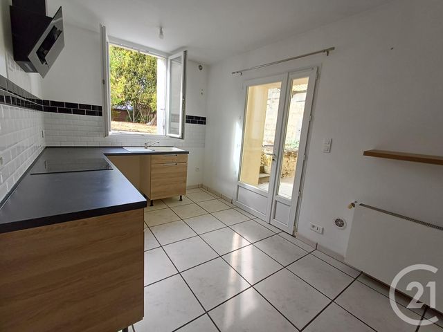 Maison &agrave; louer - 4 pi&egrave;ces - 80 m2 - Chatellerault - 86 - POITOU-CHARENTES