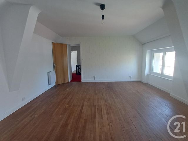 Maison &agrave; louer - 4 pi&egrave;ces - 95,10 m2 - Senille St Sauveur - 86 - POITOU-CHARENTES