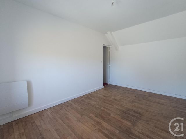 Maison &agrave; louer - 4 pi&egrave;ces - 95,10 m2 - Senille St Sauveur - 86 - POITOU-CHARENTES