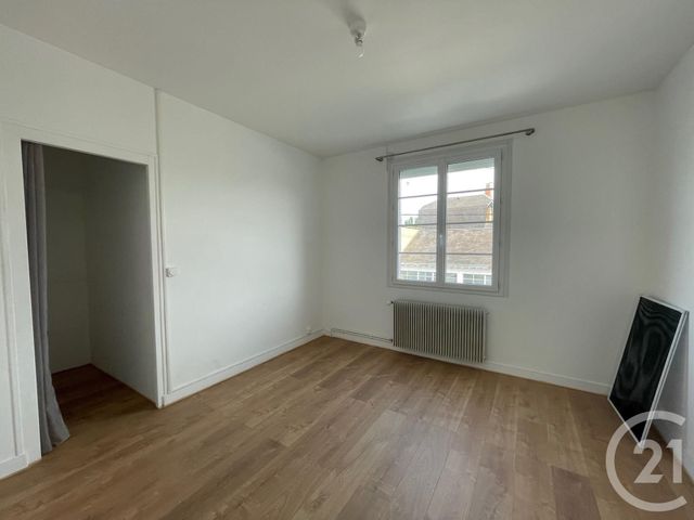 Maison &agrave; louer - 3 pi&egrave;ces - 69,74 m2 - Cenon Sur Vienne - 86 - POITOU-CHARENTES