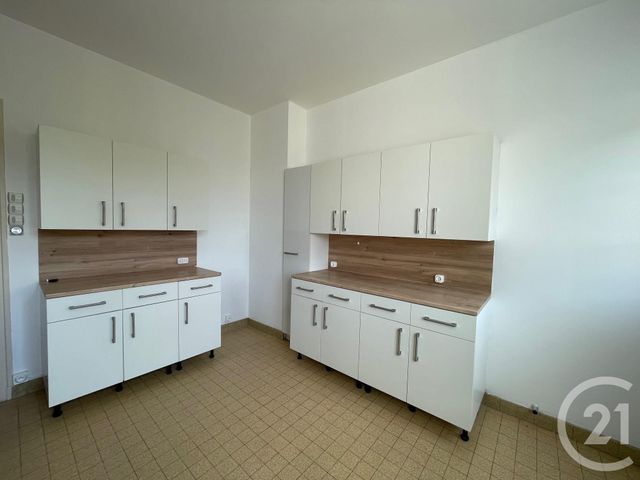 Maison &agrave; louer - 3 pi&egrave;ces - 69,74 m2 - Cenon Sur Vienne - 86 - POITOU-CHARENTES
