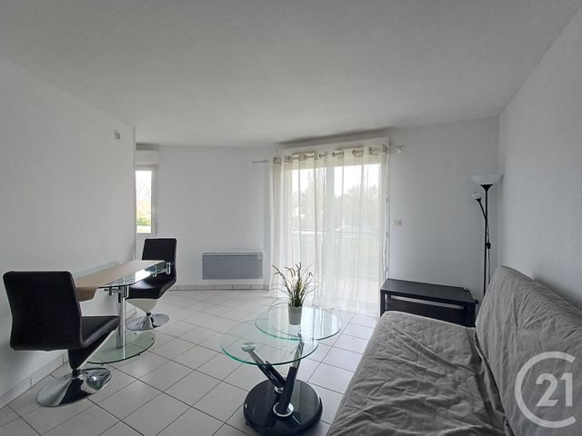 Appartement T1 &agrave; louer - 1 pi&egrave;ce - 28,20 m2 - Chatellerault - 86 - POITOU-CHARENTES