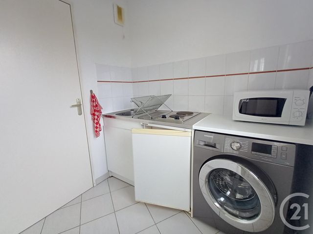 Appartement T1 &agrave; louer - 1 pi&egrave;ce - 28,20 m2 - Chatellerault - 86 - POITOU-CHARENTES