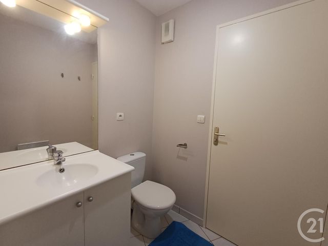 Appartement T1 &agrave; louer - 1 pi&egrave;ce - 28,20 m2 - Chatellerault - 86 - POITOU-CHARENTES