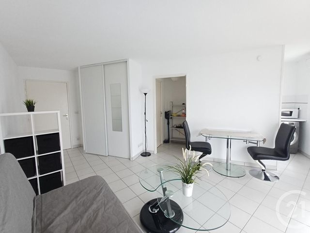Appartement T1 &agrave; louer - 1 pi&egrave;ce - 28,20 m2 - Chatellerault - 86 - POITOU-CHARENTES