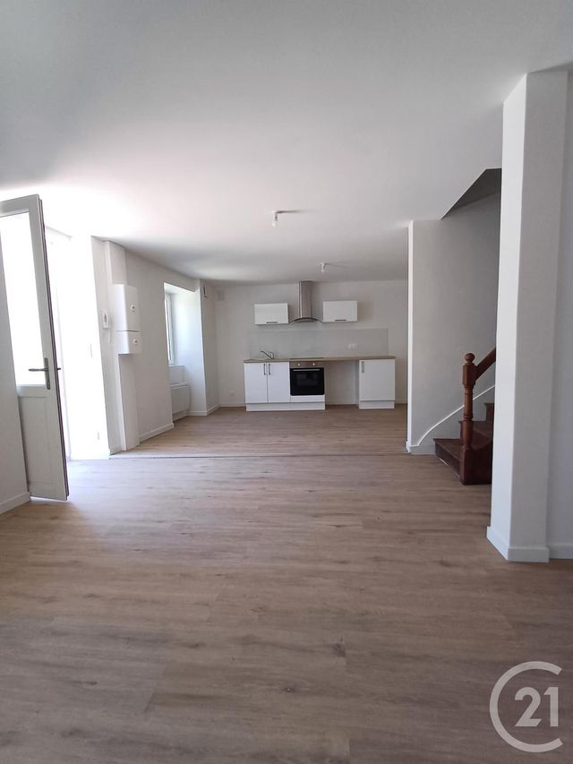 Appartement T3 &agrave; louer - 3 pi&egrave;ces - 66,26 m2 - Chatellerault - 86 - POITOU-CHARENTES