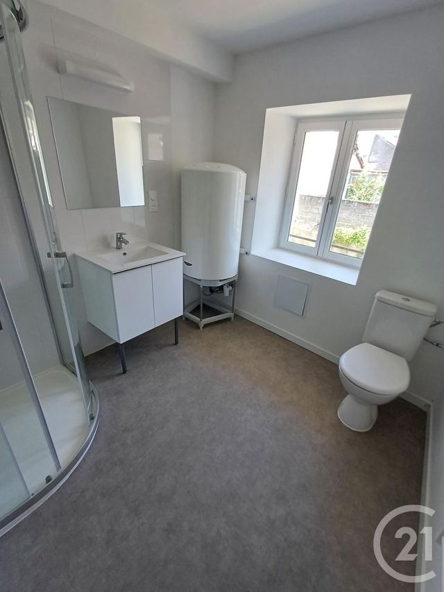 Appartement T3 &agrave; louer - 3 pi&egrave;ces - 66,26 m2 - Chatellerault - 86 - POITOU-CHARENTES