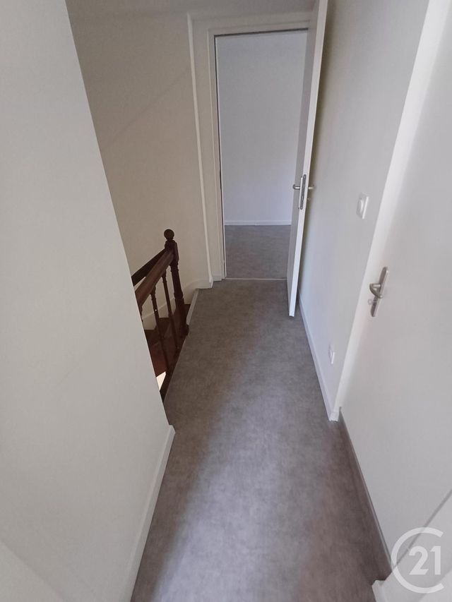 Appartement T3 &agrave; louer - 3 pi&egrave;ces - 66,26 m2 - Chatellerault - 86 - POITOU-CHARENTES