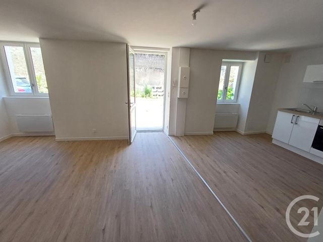 Appartement T3 &agrave; louer - 3 pi&egrave;ces - 66,26 m2 - Chatellerault - 86 - POITOU-CHARENTES