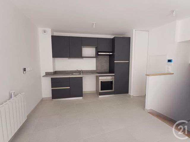 Appartement T2 &agrave; louer - 2 pi&egrave;ces - 48,57 m2 - Chatellerault - 86 - POITOU-CHARENTES