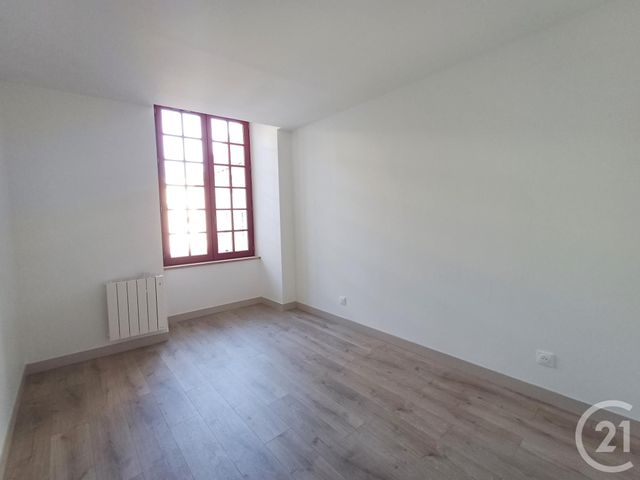 Appartement T2 &agrave; louer - 2 pi&egrave;ces - 48,57 m2 - Chatellerault - 86 - POITOU-CHARENTES