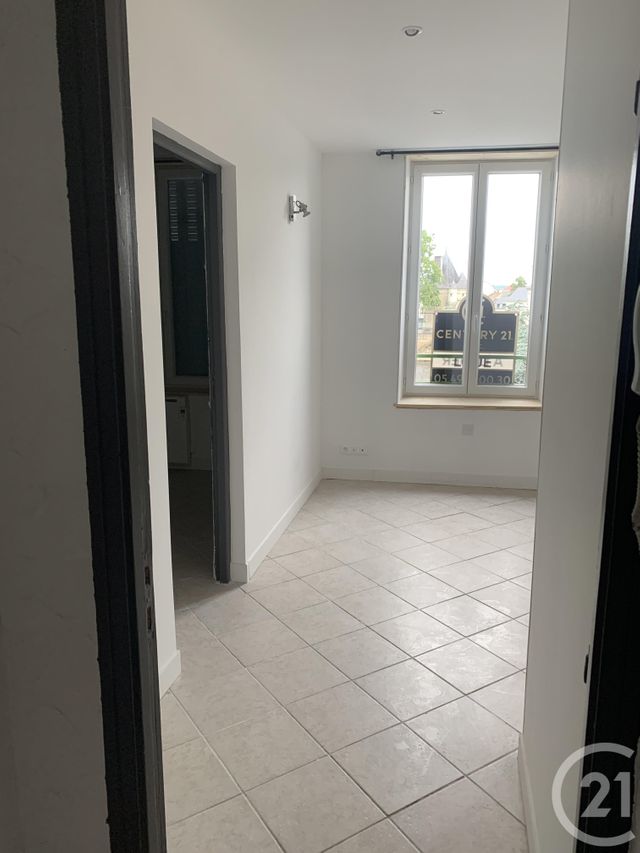 Appartement F2 &agrave; louer - 2 pi&egrave;ces - 33,05 m2 - Chatellerault - 86 - POITOU-CHARENTES