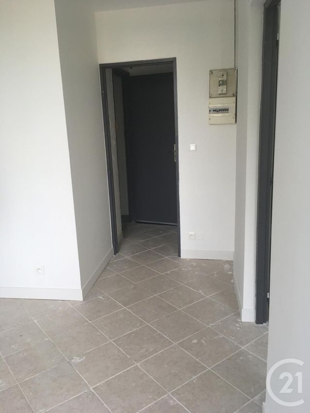 Appartement F2 &agrave; louer - 2 pi&egrave;ces - 33,05 m2 - Chatellerault - 86 - POITOU-CHARENTES