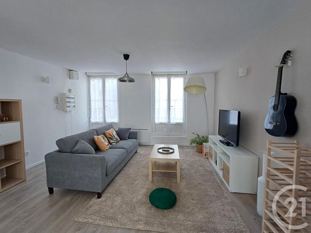 Appartement Chambre &agrave; louer - 4 pi&egrave;ces - 13,47 m2 - Chatellerault - 86 - POITOU-CHARENTES