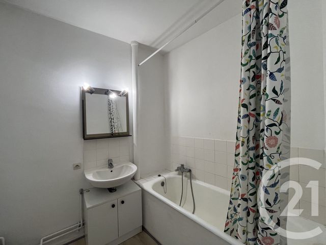 Appartement F3 &agrave; vendre - 3 pi&egrave;ces - 54,85 m2 - Chatellerault - 86 - POITOU-CHARENTES