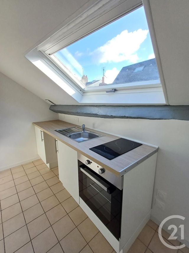 Appartement T2 &agrave; louer - 2 pi&egrave;ces - 29,55 m2 - Chatellerault - 86 - POITOU-CHARENTES