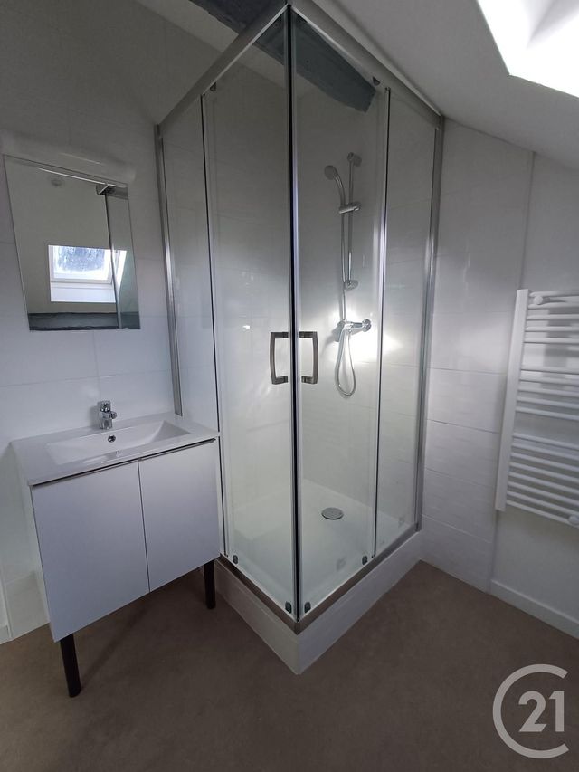 Appartement T2 &agrave; louer - 2 pi&egrave;ces - 29,55 m2 - Chatellerault - 86 - POITOU-CHARENTES