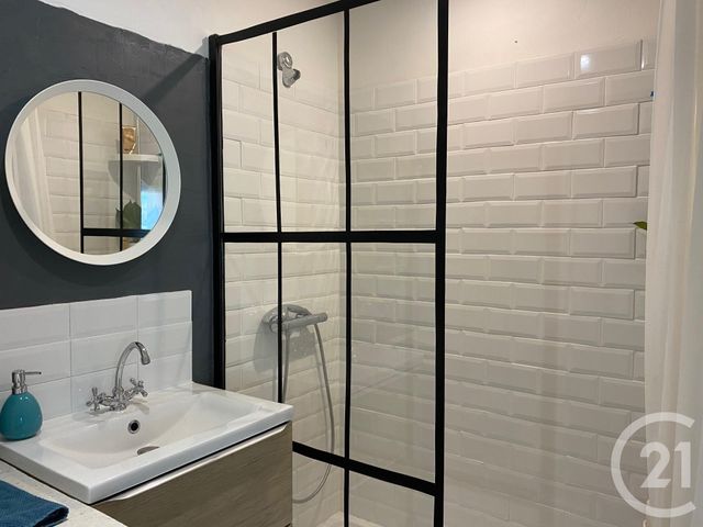 Appartement F4 &agrave; louer - 3 pi&egrave;ces - 72,33 m2 - Chatellerault - 86 - POITOU-CHARENTES
