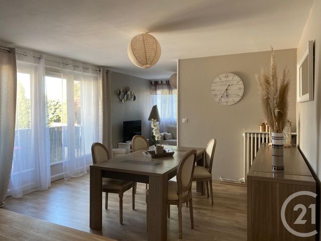 Appartement F4 &agrave; louer - 3 pi&egrave;ces - 72,33 m2 - Chatellerault - 86 - POITOU-CHARENTES