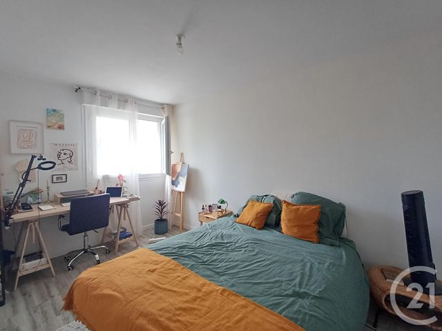 Appartement F4 &agrave; louer - 3 pi&egrave;ces - 72,33 m2 - Chatellerault - 86 - POITOU-CHARENTES