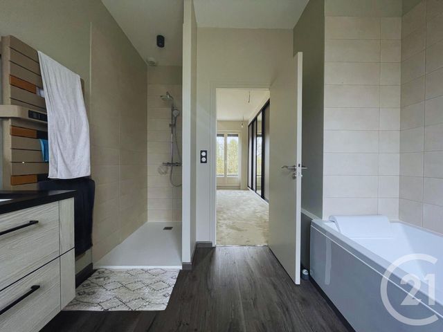 Maison à vendre - 7 pièces - 172,92 m2 - Les Ormes - 86 - POITOU-CHARENTES