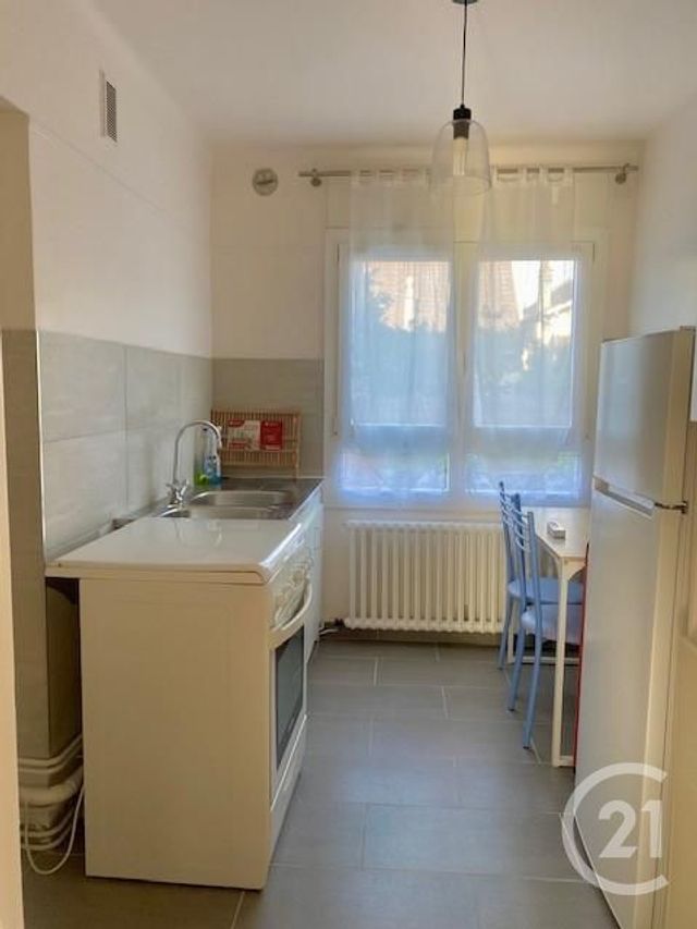 Appartement F3 &agrave; louer - 3 pi&egrave;ces - 52,24 m2 - Sartrouville - 78 - ILE-DE-FRANCE