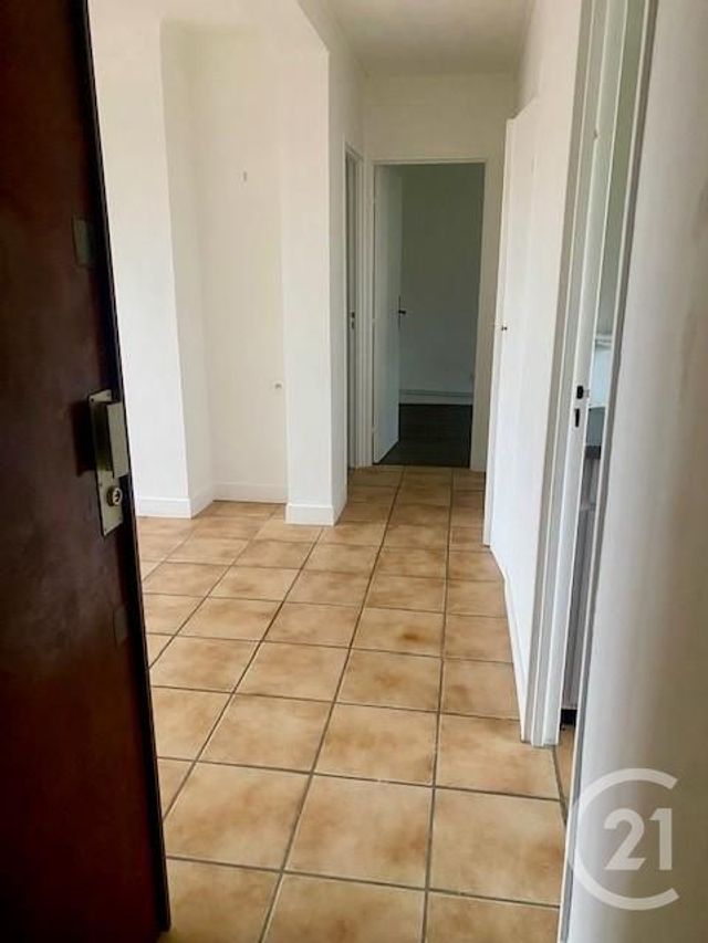 Appartement &agrave; louer - 3 pi&egrave;ces - 51,46 m2 - Sartrouville - 78 - ILE-DE-FRANCE