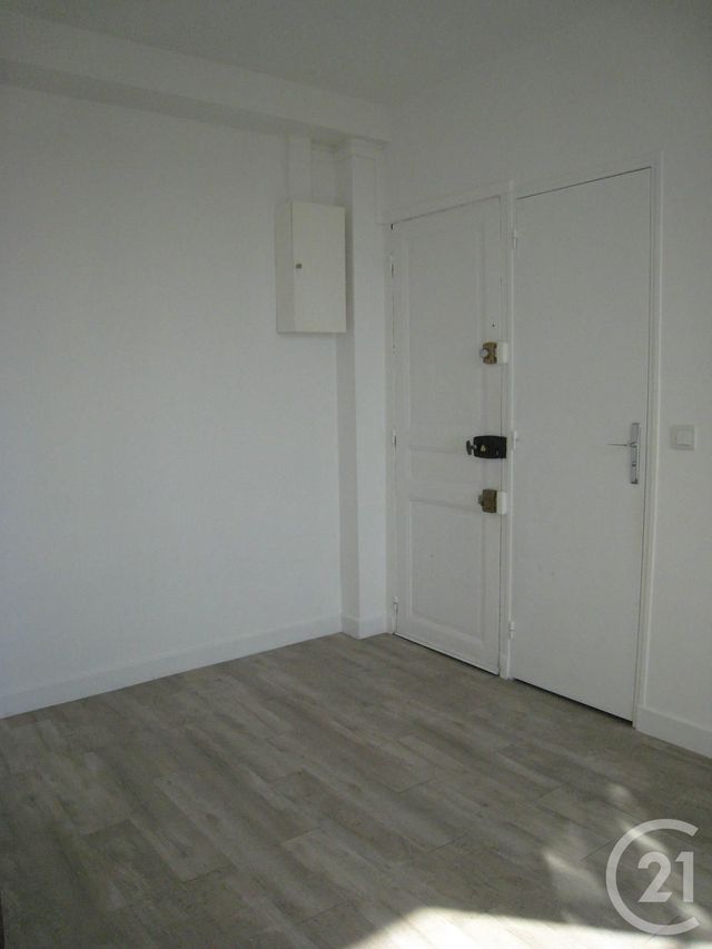 Appartement F1 &agrave; louer - 1 pi&egrave;ce - 23,35 m2 - Sartrouville - 78 - ILE-DE-FRANCE