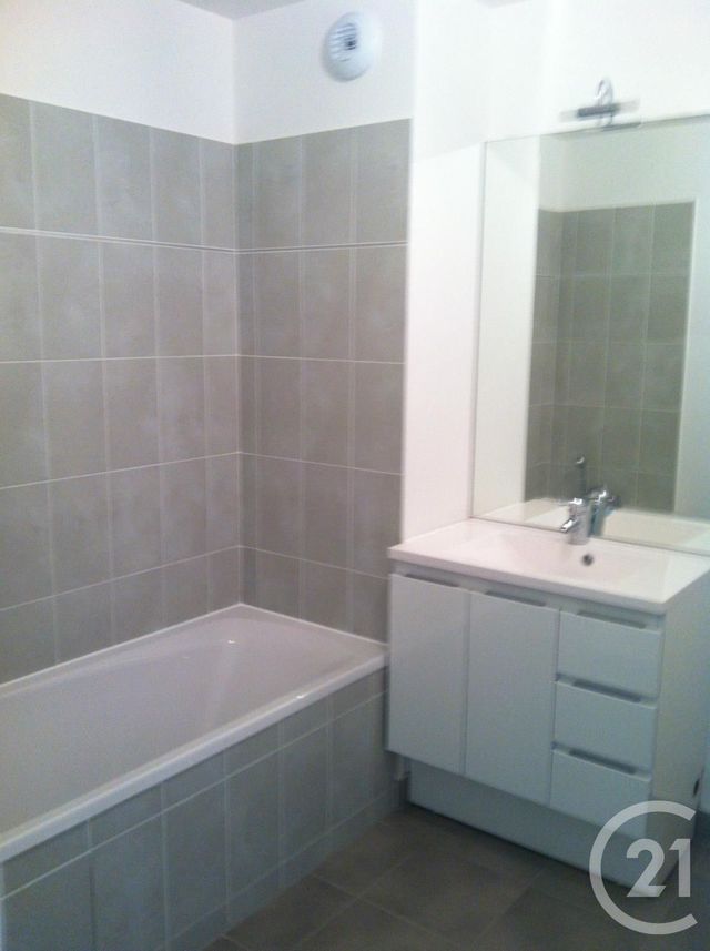 Appartement F3 &agrave; louer - 3 pi&egrave;ces - 68,81 m2 - Sartrouville - 78 - ILE-DE-FRANCE