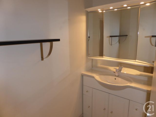 Appartement F2 &agrave; louer - 2 pi&egrave;ces - 46 m2 - Montesson - 78 - ILE-DE-FRANCE