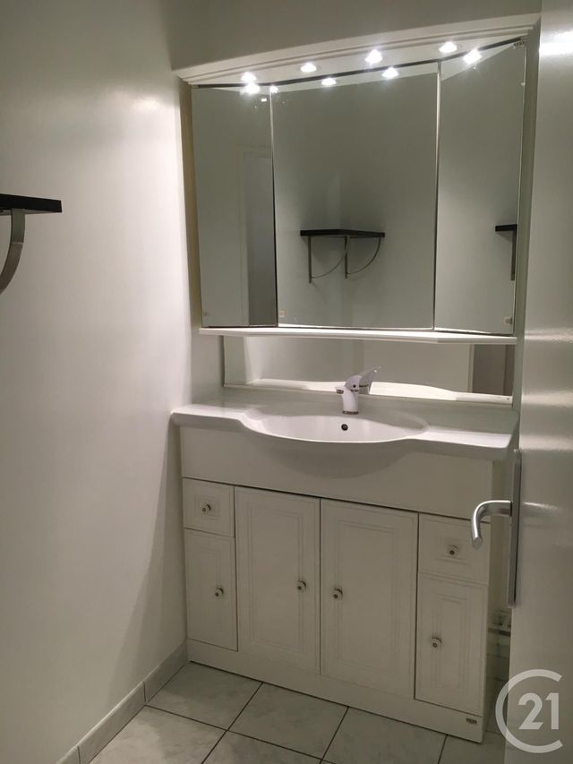 Appartement F2 &agrave; louer - 2 pi&egrave;ces - 46 m2 - Montesson - 78 - ILE-DE-FRANCE