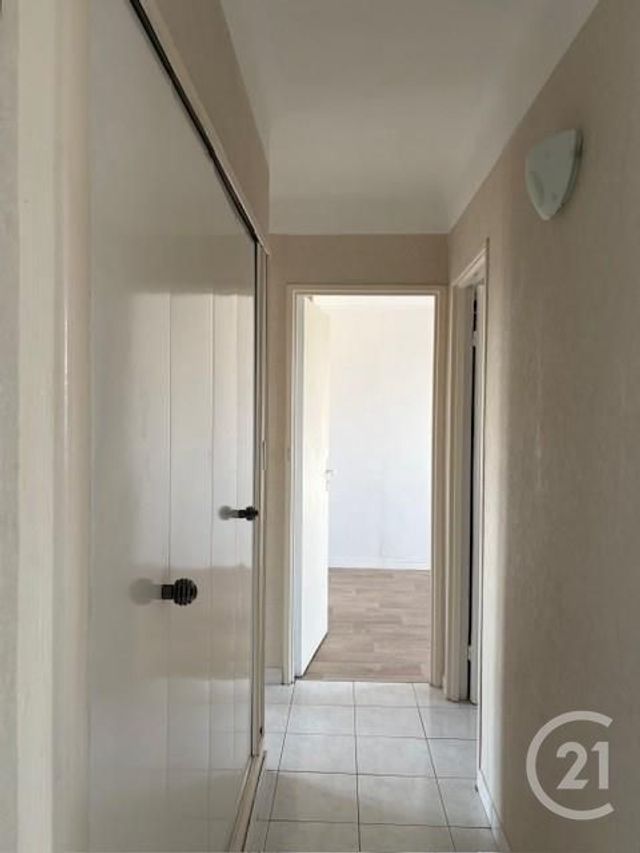 Appartement &agrave; louer - 3 pi&egrave;ces - 59,42 m2 - Sartrouville - 78 - ILE-DE-FRANCE