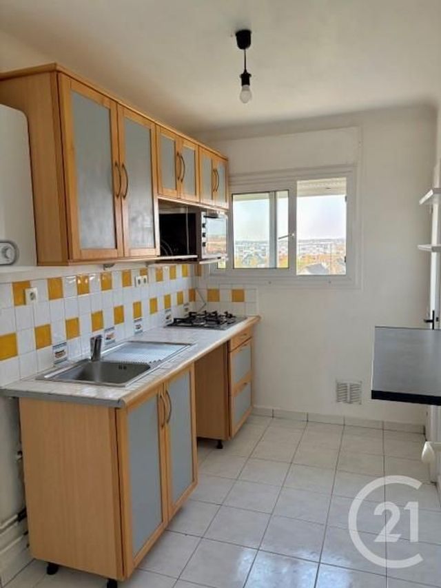 Appartement &agrave; louer - 3 pi&egrave;ces - 59,42 m2 - Sartrouville - 78 - ILE-DE-FRANCE