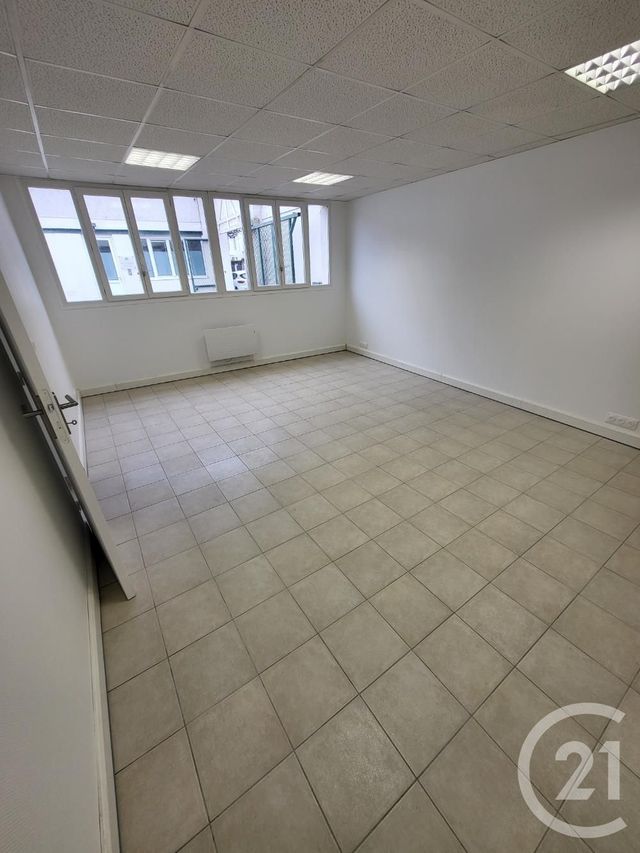 Appartement Local &agrave; louer - 1 pi&egrave;ce - 34,81 m2 - Sartrouville - 78 - ILE-DE-FRANCE