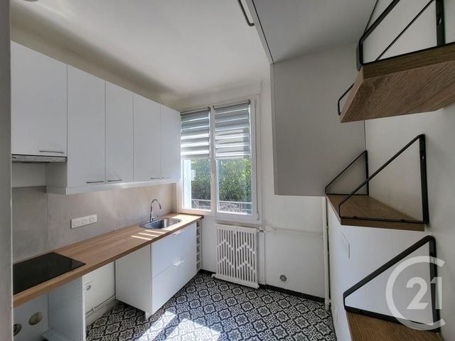 Maison &agrave; louer - 7 pi&egrave;ces - 125,35 m2 - Chatou - 78 - ILE-DE-FRANCE
