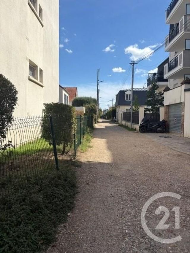 Parking à louer SARTROUVILLE