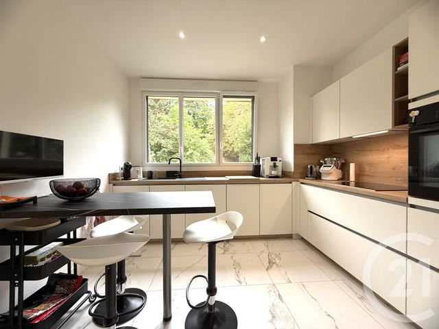Appartement F5 à vendre - 5 pièces - 122,83 m2 - Le Mesnil Le Roi - 78 - ILE-DE-FRANCE