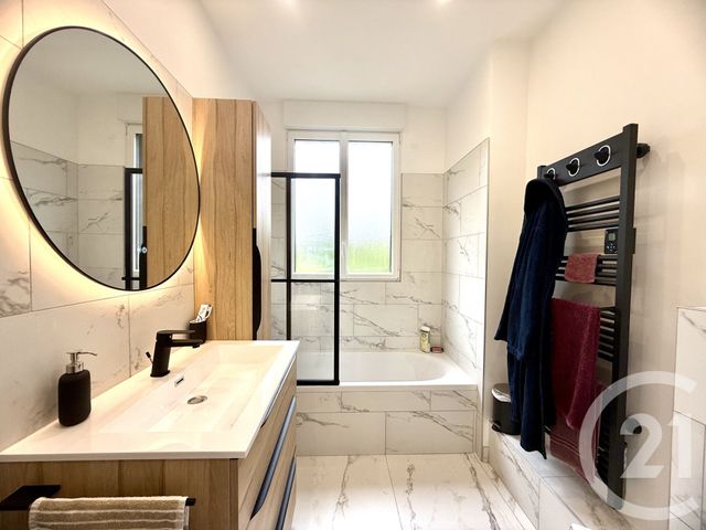 Appartement F5 à vendre - 5 pièces - 122,83 m2 - Le Mesnil Le Roi - 78 - ILE-DE-FRANCE