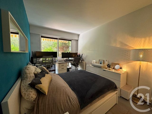 Appartement F2 à vendre - 2 pièces - 65 m2 - Le Mesnil Le Roi - 78 - ILE-DE-FRANCE