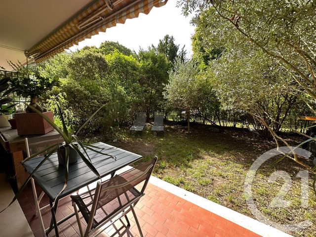 Appartement F2 à vendre - 2 pièces - 65 m2 - Le Mesnil Le Roi - 78 - ILE-DE-FRANCE