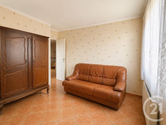 Appartement F4 &agrave; vendre - 4 pi&egrave;ces - 69,59 m2 - Le Mesnil Le Roi - 78 - ILE-DE-FRANCE