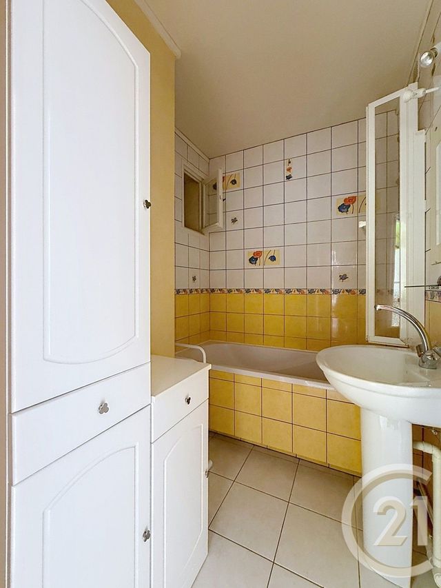 Appartement &agrave; vendre - 2 pi&egrave;ces - 42,65 m2 - Mont St Aignan - 76 - HAUTE-NORMANDIE