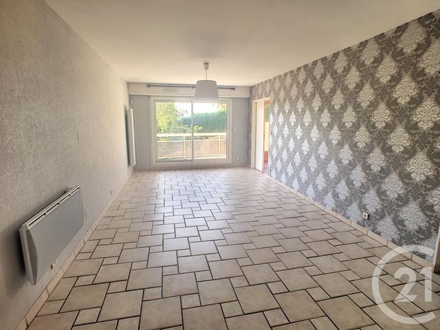 Appartement F3 &agrave; vendre - 4 pi&egrave;ces - 62,66 m2 - Deville Les Rouen - 76 - HAUTE-NORMANDIE