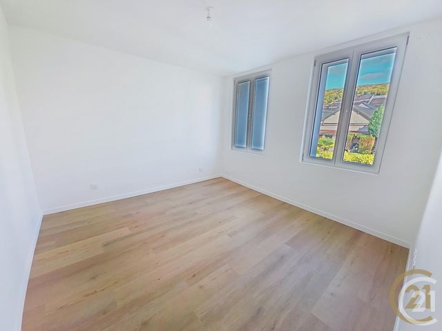 Maison &agrave; louer - 5 pi&egrave;ces - 76,90 m2 - Deville Les Rouen - 76 - HAUTE-NORMANDIE