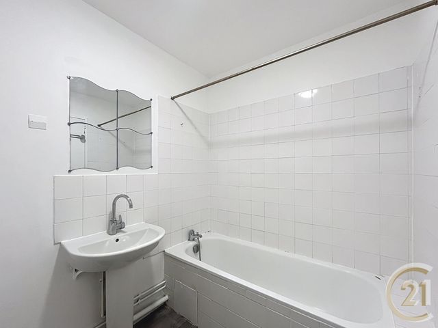 Appartement T3 à louer - 3 pièces - 60,63 m2 - Maromme - 76 - HAUTE-NORMANDIE