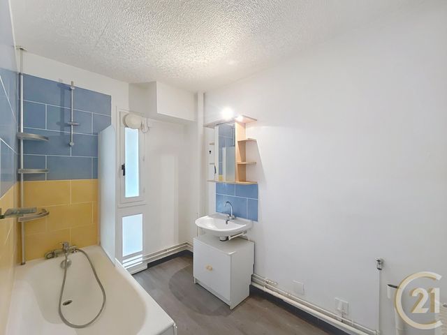 Appartement F3 &agrave; louer - 3 pi&egrave;ces - 67 m2 - Deville Les Rouen - 76 - HAUTE-NORMANDIE