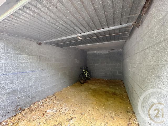 Parking &agrave; vendre - 13 m2 - Deville Les Rouen - 76 - HAUTE-NORMANDIE