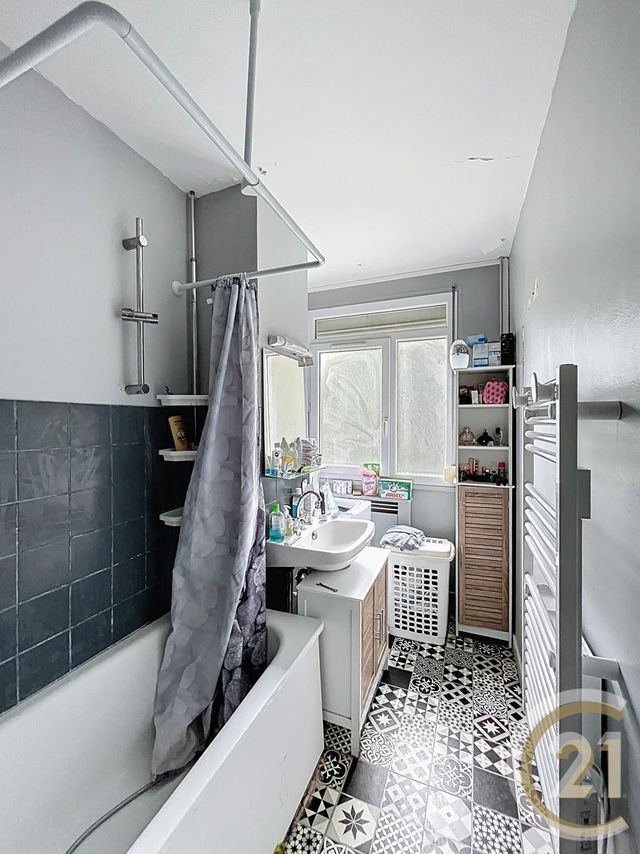 Appartement F3 &agrave; louer - 3 pi&egrave;ces - 55,13 m2 - Deville Les Rouen - 76 - HAUTE-NORMANDIE